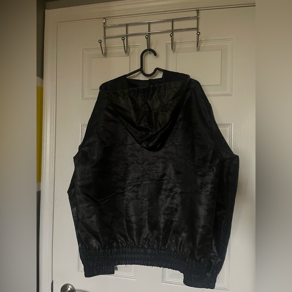 REFLECTIVE CAMO WINDBREAKER - Picture 2 of 3